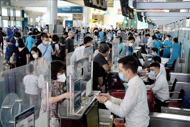 Около 410.000 пассажиров ожидаются в аэропорту Ноибаи во время национальных праздников hinh anh 1