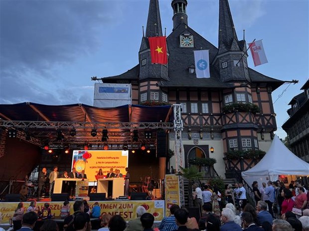 В Германии отметили 10 лет побратимства двух городов – Хоиан (Вьетнам) и Вернигероде (Германия) hinh anh 1