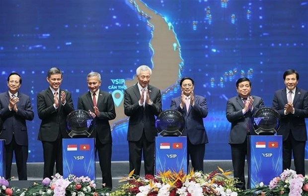 Состоялась конференция по продвижению проектов сотрудничества Вьетнама и Сингапура hinh anh 3