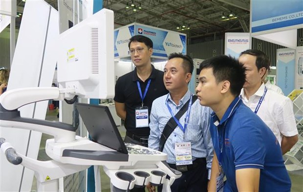 На Вьетнамскои международнои медицинскои выставке 2023 года представлен ряд медицинского оборудования hinh anh 1