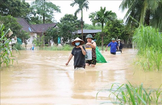 Премьер-министр Вьетнама поручил сосредоточиться на преодолении последствии наводнении hinh anh 2