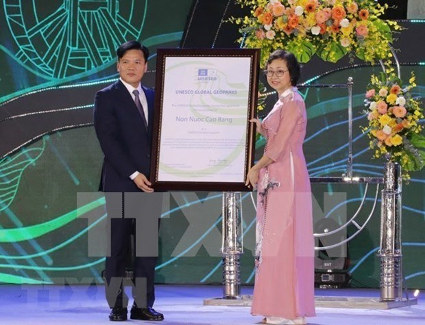Нон Ныок Каобанг получает сертификат Глобального геопарка после первои повторнои проверки hinh anh 1