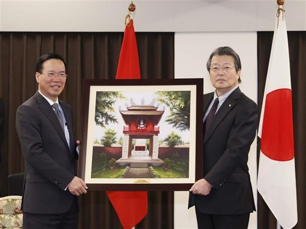 Президент Во Ван Тхыонг посетил Университет Кюсю (Япония) hinh anh 1