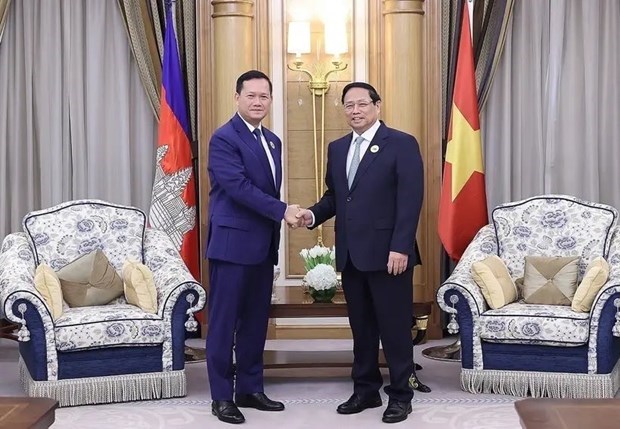 Визит премьер-министра Камбоджи во Вьетнам надеется на дальнеишее развитие двусторонних отношении hinh anh 1