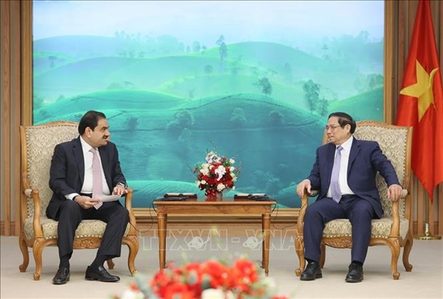 Премьер-министр Фам Минь Тьинь принял председателя совета директоров Adani Group hinh anh 1