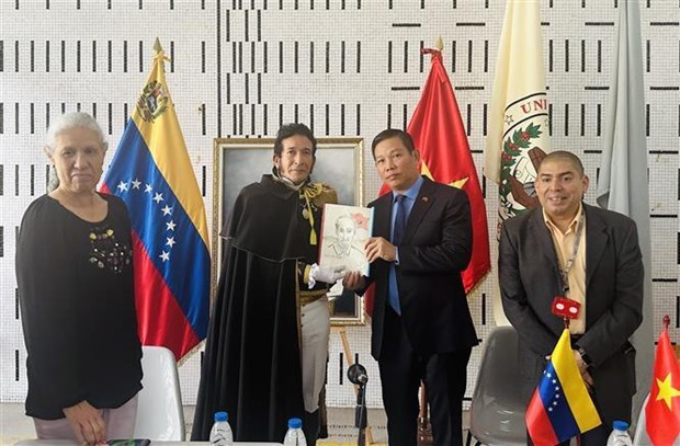 Венесуэльские ученые высоко оценивают достижения КПВ hinh anh 1