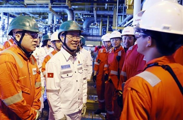 Президент государства посетил сотрудников нефтегазовои отрасли в Бариа-Вунгтау в преддверии Тэта hinh anh 1