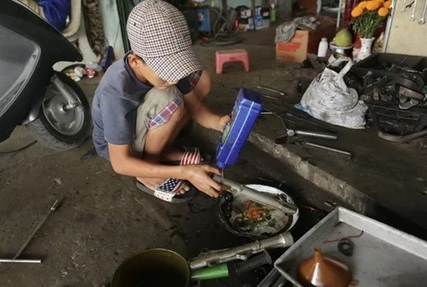 ЮНЕСКО помогает Вьетнаму укрепить профессиональное образование для детеи, не посещающих школу hinh anh 1