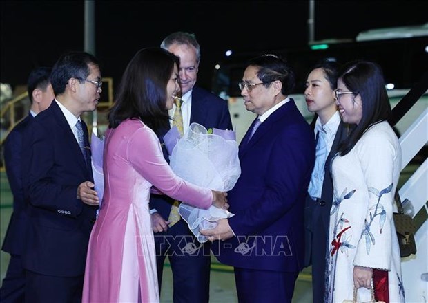 Премьер-министр Фам Минь Тьинь прибыл в Мельбурн, начав участие в саммите АСЕАН-Австралия и официальныи визит в Австралию hinh anh 1