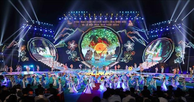 Открытие Национального года туризма Дьенбьен 2024 и Фестиваля баухинии hinh anh 1