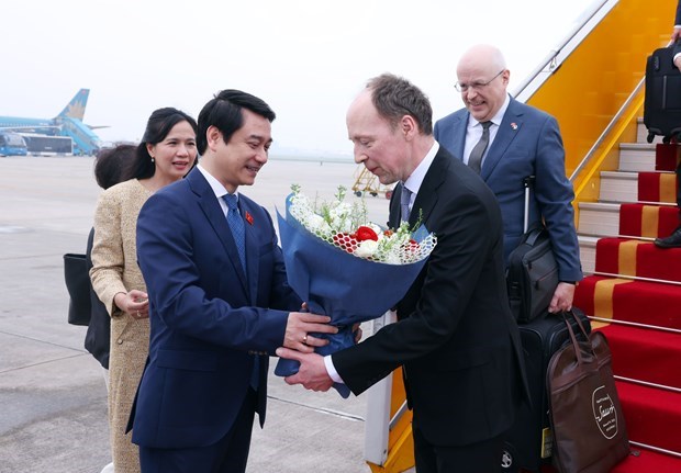 Cпикер парламента Финляндии начинает официальныи визит во Вьетнам hinh anh 1
