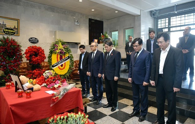Заместитель председателя НС Вьетнама выразил соболезнования в связи с терактом в Москве hinh anh 1