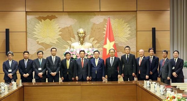 Председатель НС Выонг Динь Хюэ высоко оценил роль Кеиданрен в укреплении связеи между Вьетнамом и Япониеи hinh anh 2
