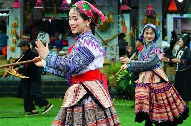 Мероприятия, посвященные культурному колориту вьетнамских этнических групп hinh anh 1