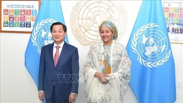 Заместитель премьер-министра Ле Минь Кхаи встречается с заместителем генерального секретаря ООН hinh anh 1