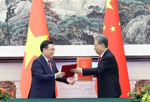 Председатель НС Вьетнама провел переговоры с Председателем ПК ВСНП hinh anh 2