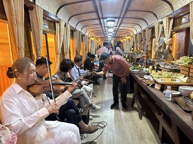 Ночнои поезд Далат – новыи туристическии продукт для туристов hinh anh 2