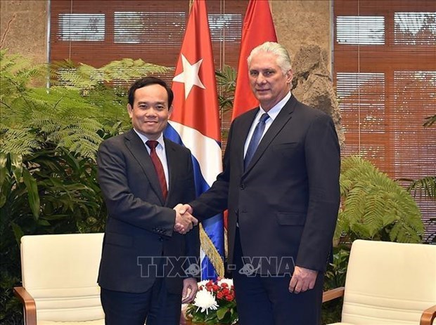 Кубинские лидеры высоко ценят поддержку Вьетнама и призывают к увеличению инвестиции hinh anh 1