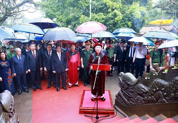 Премьер-министр принял участие в церемонии, посвященная памяти легендарных предков Вьетнама hinh anh 3