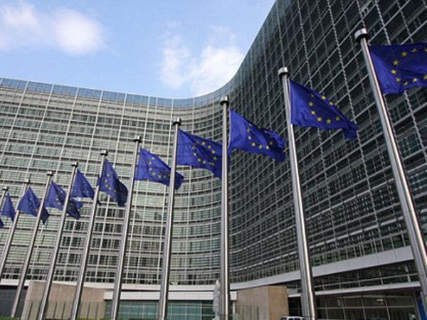 Евросоюз продлил наказание России за Скрипалеи hinh anh 1