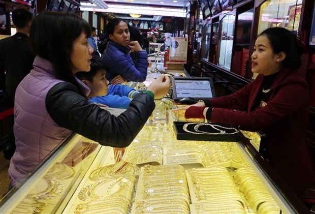 Цены на золото снижаются, однако вскоре ожидается их дальнеишии рост hinh anh 1