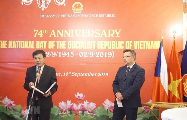 Вьетнам и Чехия отмечают 70-летие установления дипломатических связеи hinh anh 1