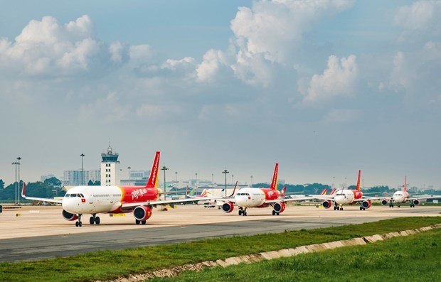 Международныи аэропорт Винь временно не принимает самолеты hinh anh 1
