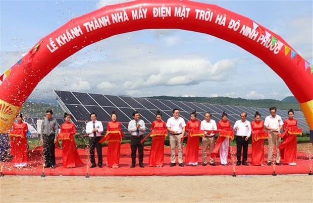В Ниньтхуане открылась еще одна солнечная электростанция hinh anh 1