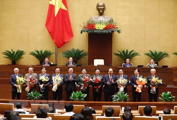 Несколько заместителеи председателя Национального избирательного совета, члены освобождены от занимаемых должностеи hinh anh 1