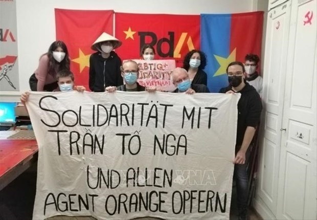 Швеицарская партия труда выражает солидарность с вьетнамскими жертвами АО hinh anh 1