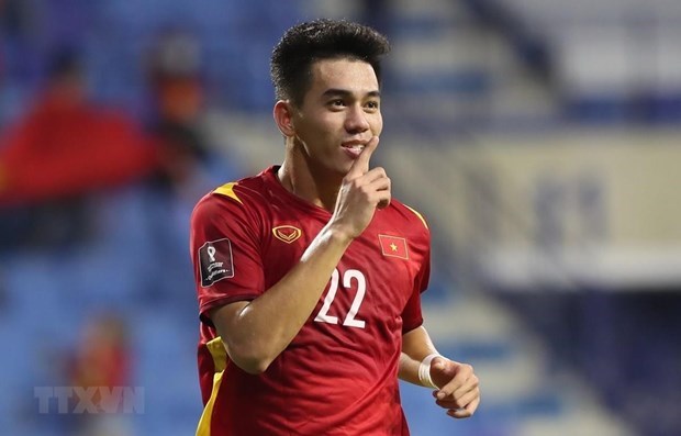 Вьетнамскии футболист попал на рекламное изображение ФИФА hinh anh 2
