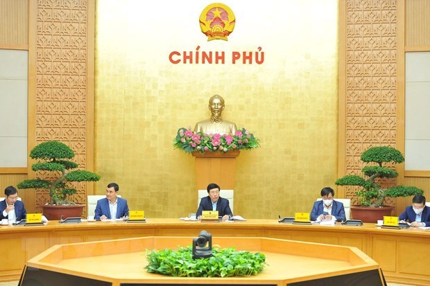 Вице-премьер призвал ускорить освоение государственных инвестиции hinh anh 1