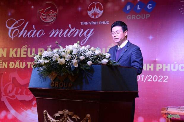 Делегация выдающихся зарубежных вьетнамцев посещает и продвигает торговлю и инвестиции в провинции Виньфук hinh anh 1