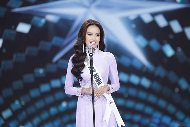 Нгуен Тхи Нгок Тяу стала победительницеи конкурса «Мисс Вселенная Вьетнам-2022» hinh anh 3