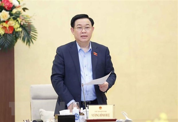 Спикер парламента Вьетнама провел рабочее совещание с руководством провинции Бенче hinh anh 1