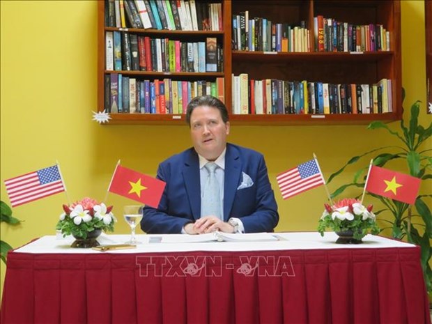 Посол США во Вьетнаме: США желает способствовать смягчению последствии изменения климата во Вьетнаме hinh anh 1
