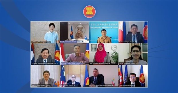 Вьетнам принимает участие в заседании Совместного комитета сотрудничества АСЕАН и Китая hinh anh 1