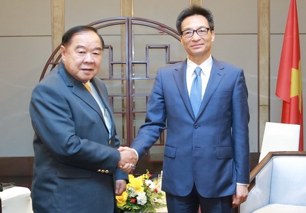 Вице-премьер Ву Дык Дам принял вице-премьера Таиланда Правита Вонгсувона hinh anh 1