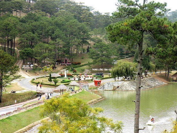Далат Вьетнама вошел в топ-6 самых романтичных мест для свидании в мире, по версии Booking.com hinh anh 1