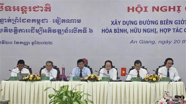 Строительство границы между Вьетнамом и Камбоджеи в целях мира, дружбы и сотрудничества для взаимного развития hinh anh 1