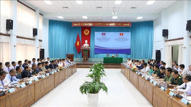 Вьетнамская провинция Анжанг и камбоджииская провинция Такео наращивают сотрудничество hinh anh 1