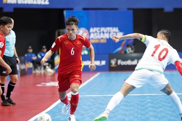 Сборная Вьетнама завершила свое участие в Кубке Азии-2022 по мини-футболу hinh anh 1