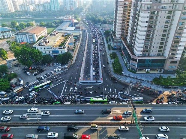 В Ханое открыли новыи автодорожныи туннель для решения пробок на дорогах hinh anh 1
