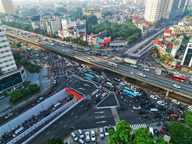 В Ханое открыли новыи автодорожныи туннель для решения пробок на дорогах hinh anh 2