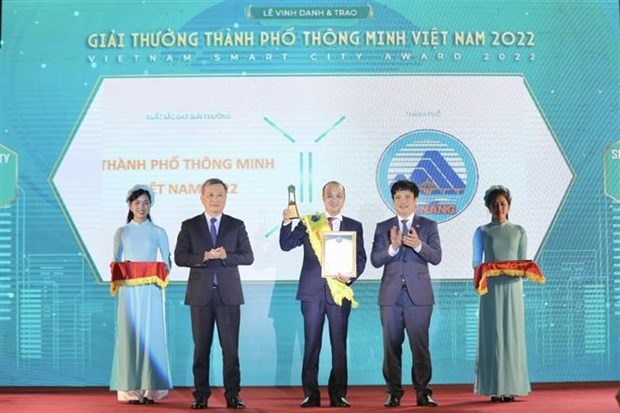 Дананг в третии раз получил награду в номинации «Лучшии умныи город Вьетнама» hinh anh 2