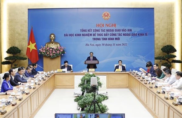 Премьер-министр провел совещание по вакциннои дипломатии hinh anh 1