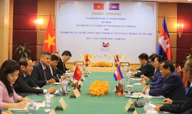 Вьетнам и Камбоджа договорились развивать сотрудничество в области туризма и спорта hinh anh 1