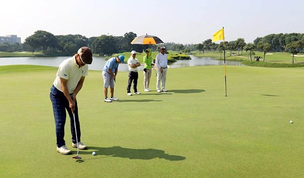 Ханои стремится оптимизировать потенциал гольф-туризма hinh anh 2