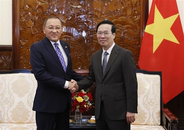 Президент Вьетнама принял посла Казахстана в Ханое hinh anh 1