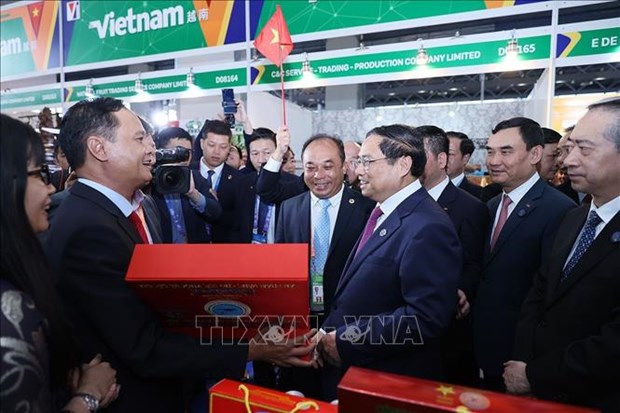 Вьетнам надеется стать перевалочным пунктом между АСЕАН и Китаем hinh anh 2